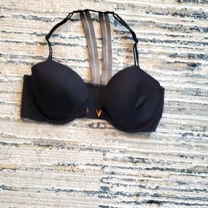 01 black bra